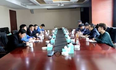 【要闻】平湖市委常委、副市长戴振一行光临人生就是博手机版纸业调研领导